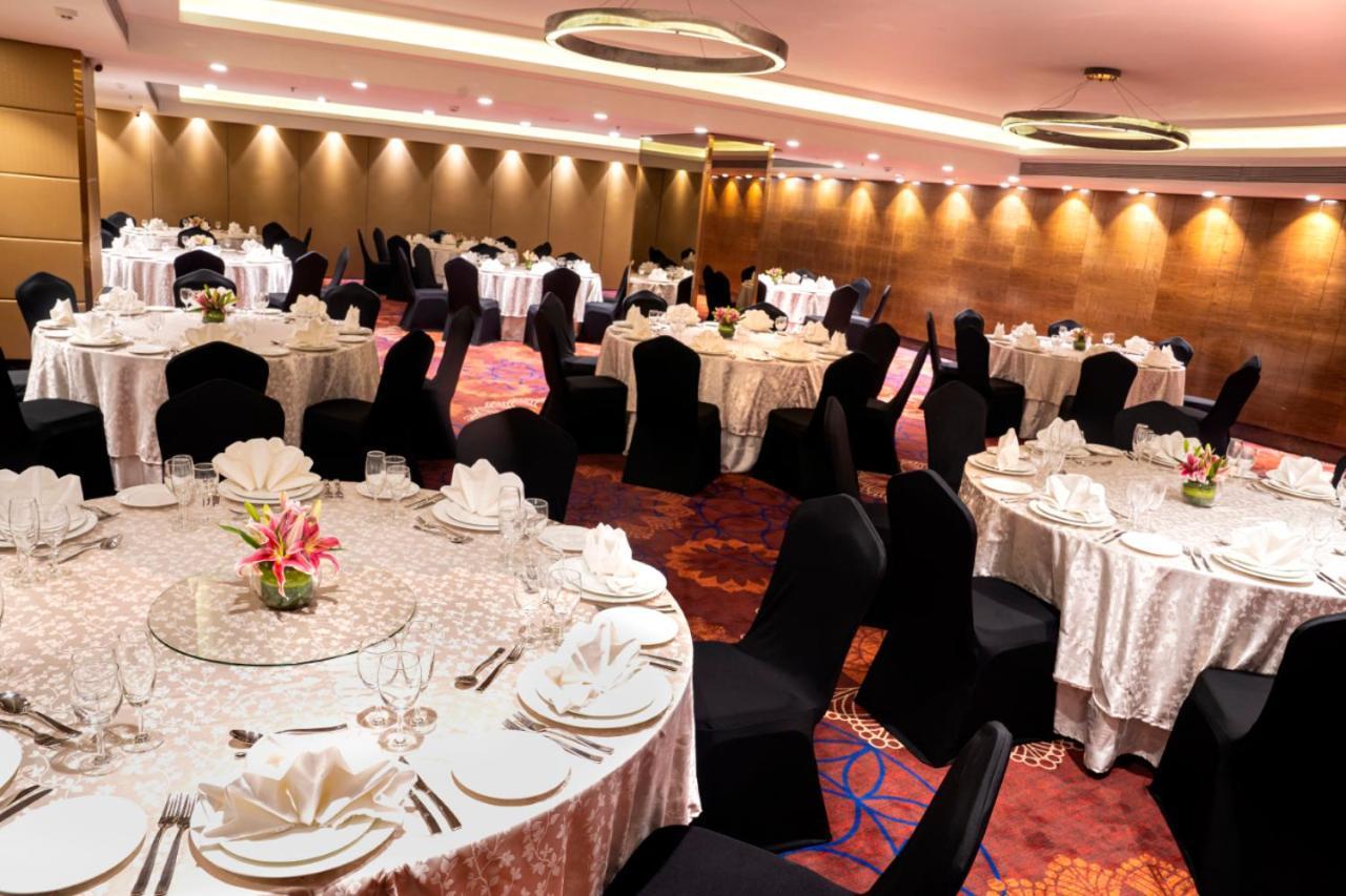 The Elite Narasapura, A Member Of Radisson Individuals Hotel Eksteriør billede