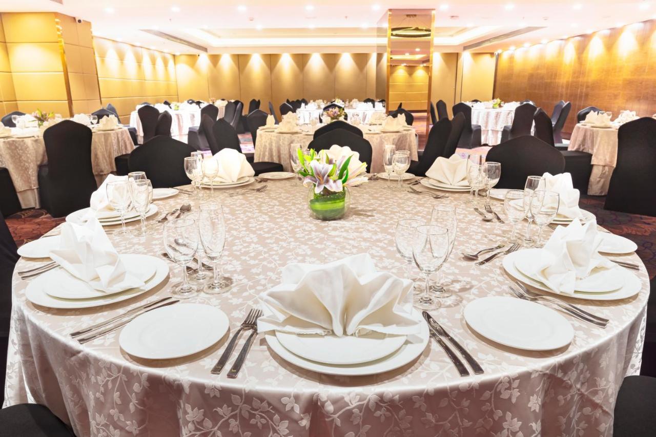 The Elite Narasapura, A Member Of Radisson Individuals Hotel Eksteriør billede
