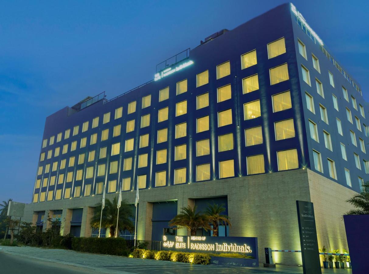 The Elite Narasapura, A Member Of Radisson Individuals Hotel Eksteriør billede