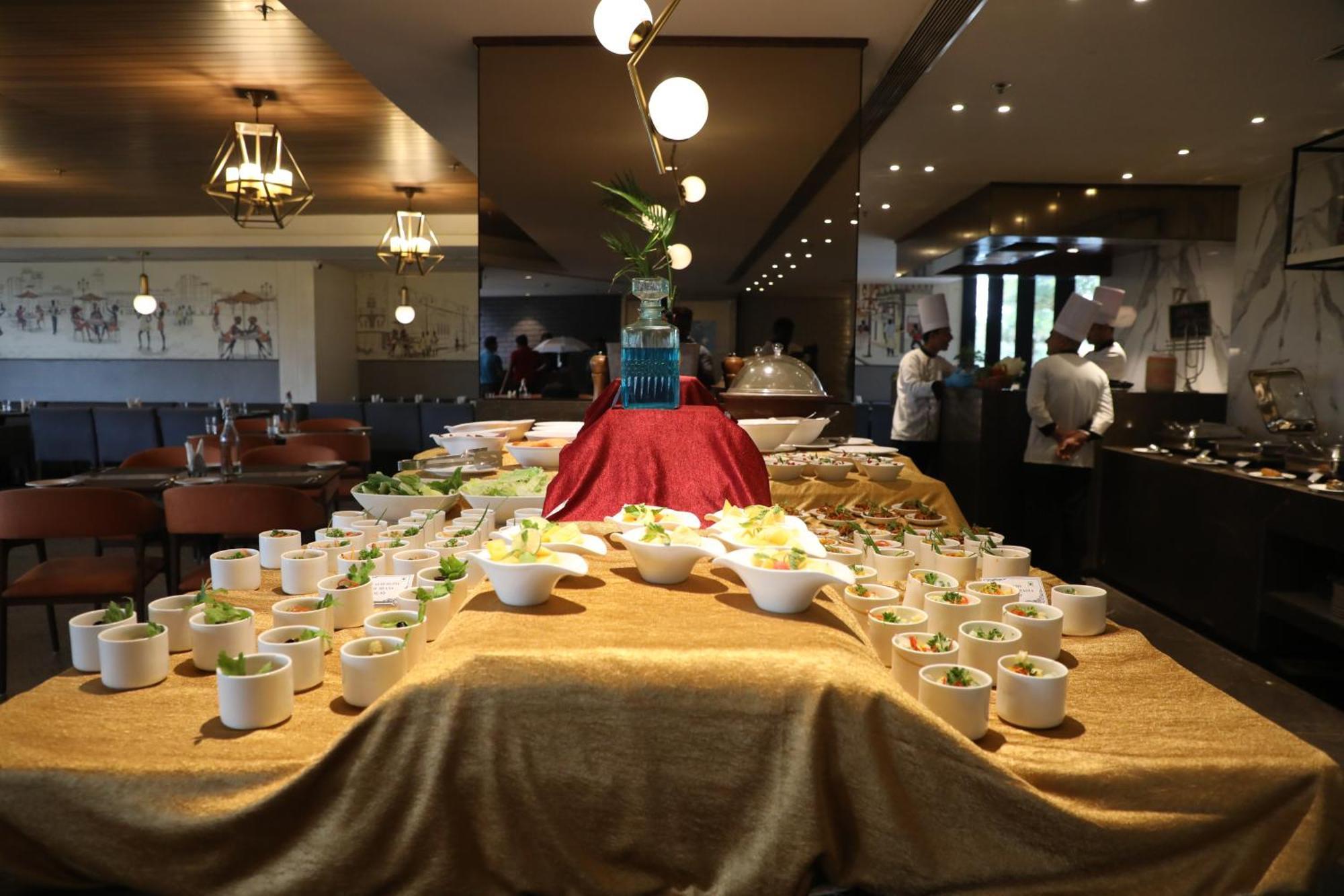 The Elite Narasapura, A Member Of Radisson Individuals Hotel Eksteriør billede