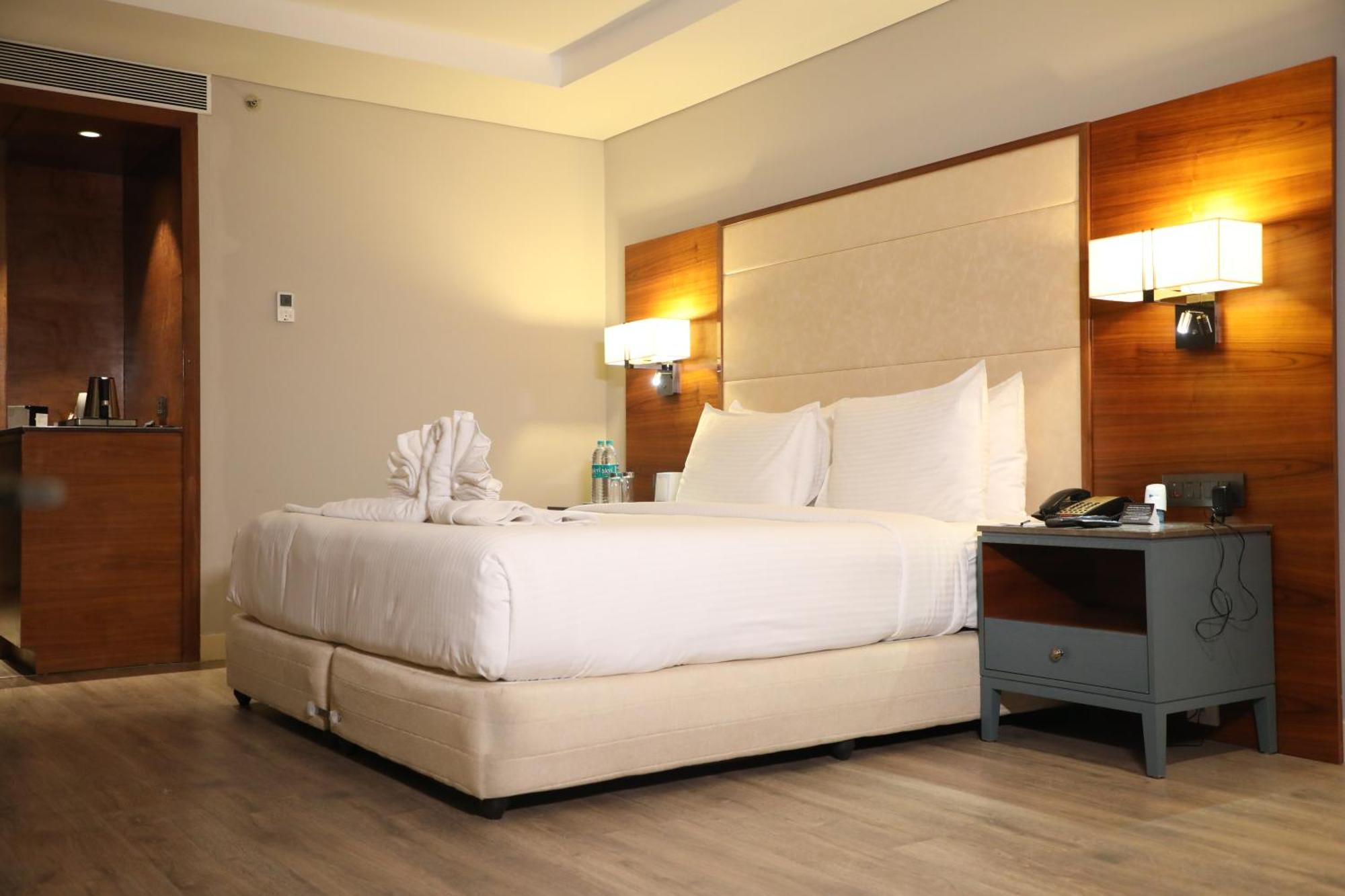The Elite Narasapura, A Member Of Radisson Individuals Hotel Eksteriør billede