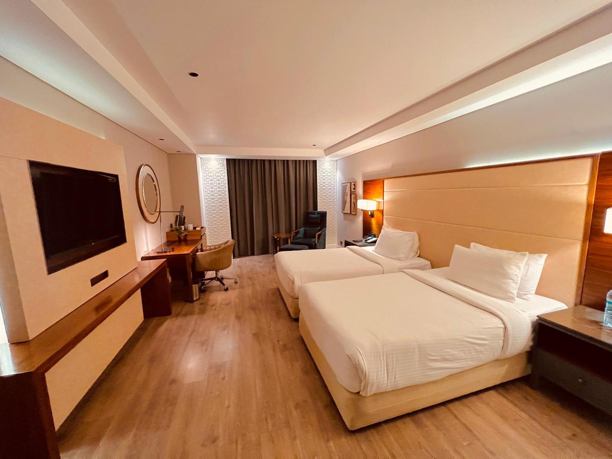The Elite Narasapura, A Member Of Radisson Individuals Hotel Eksteriør billede
